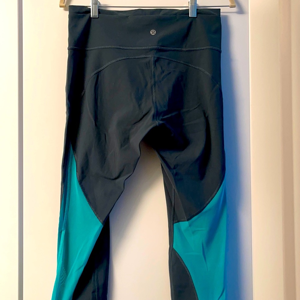 Size 10 lululemon teal 7/8 leggings